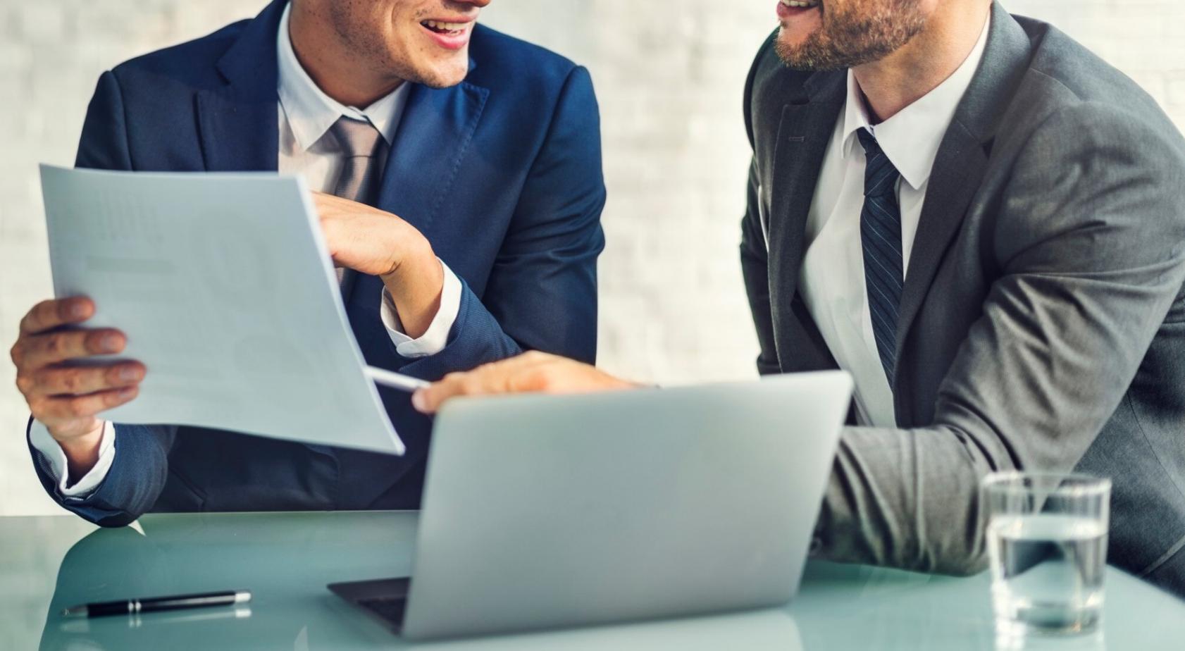 Professional finance training environment with modern tools and collaborative workspace